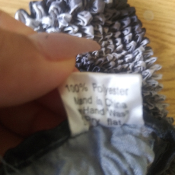 F.C women's top size XL gray with black used in go - Picture 7 of 7